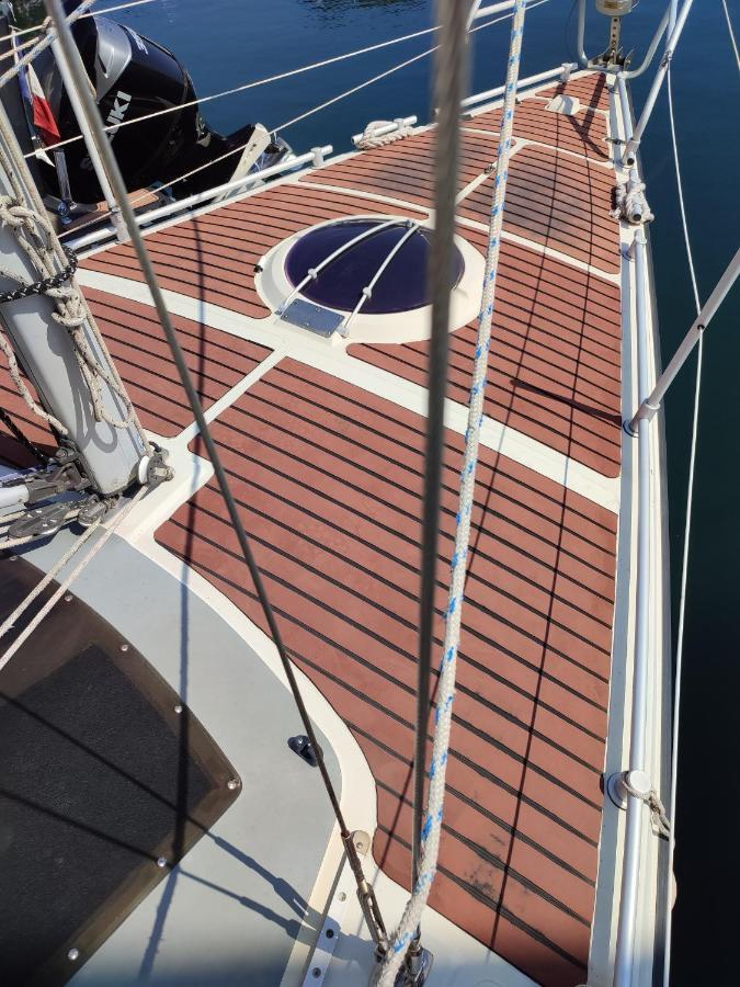 Bateau A Quai St Raphael, 4 Couchages , Voilier Etap 28I Hotel แซ็งต์-ราฟาเอล ภายนอก รูปภาพ